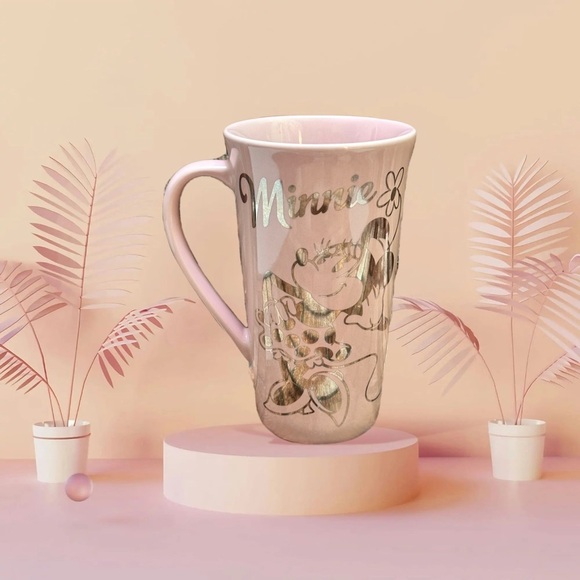 Disney Minnie Mouse Ceramic Mug 6” tall - Picture 4 of 8